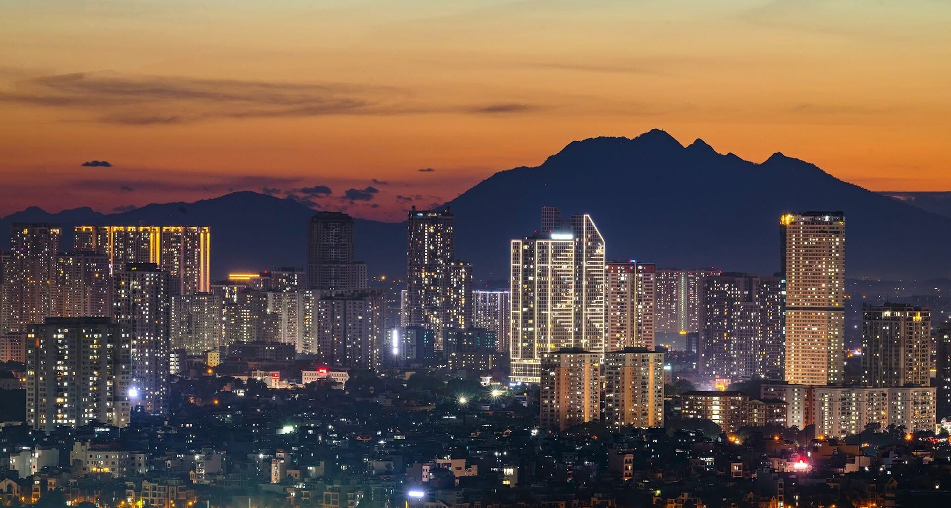 Hanoi — Wikimedia Commons (Wikipedia summary image) photo